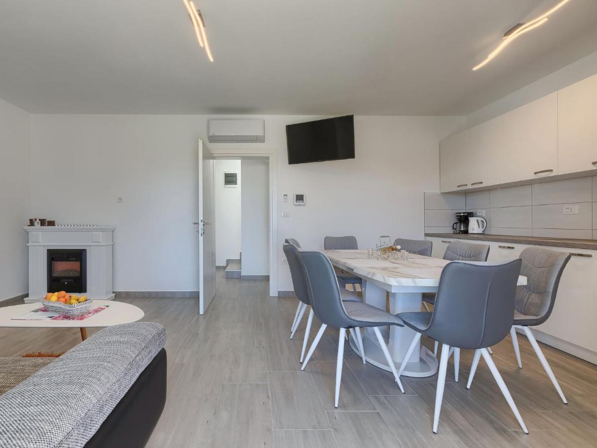 Holiday Home Villa Zirdum By Interhome Nova Vas  Екстериор снимка